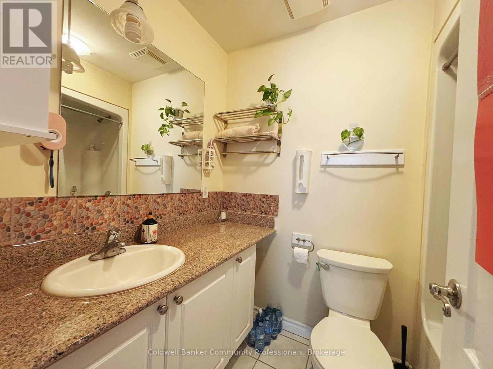 304 - 135 James Street S, Hamilton, Ontario  L8P 2Z6 - Photo 8 - X12920358