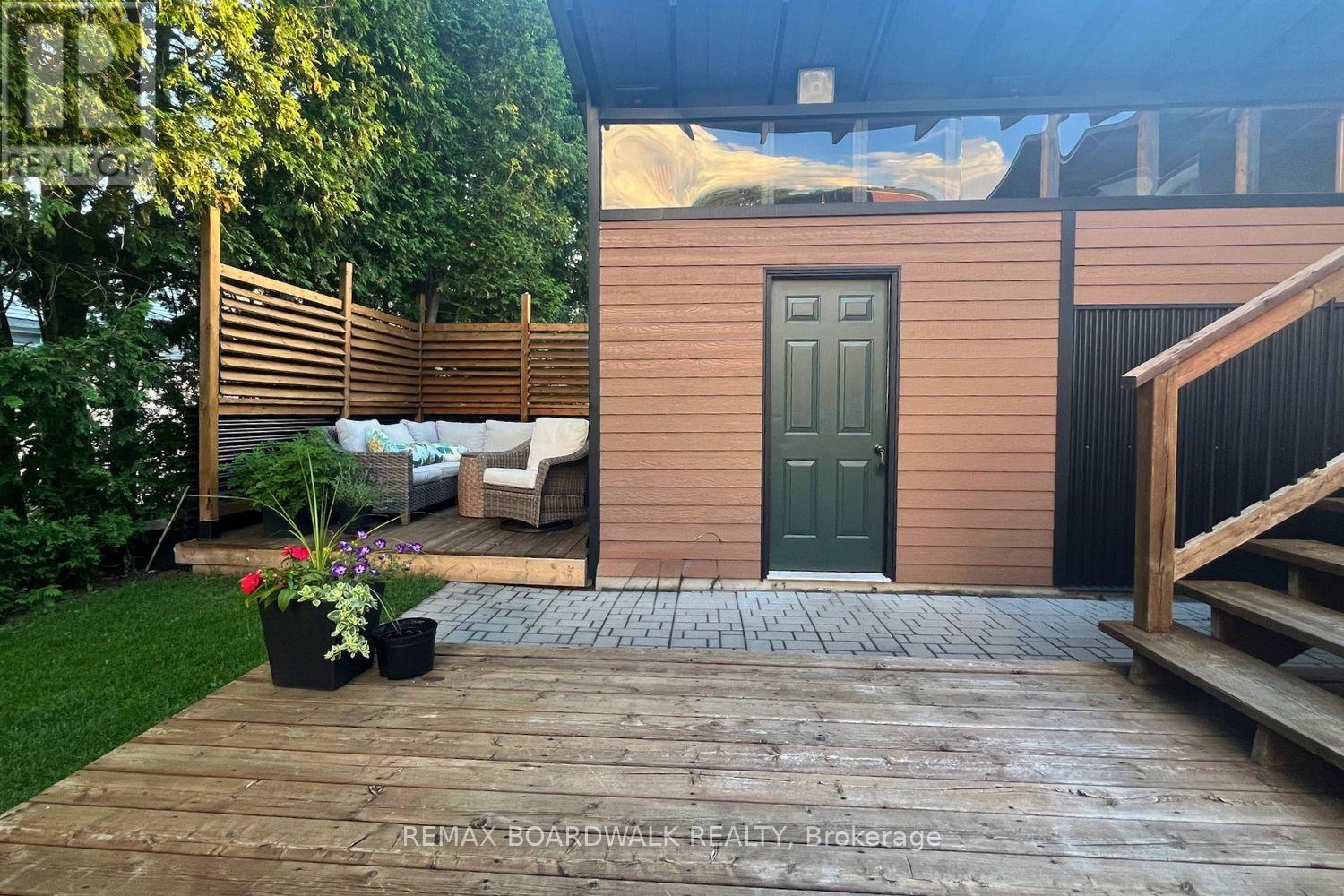 154 Queen Mary Street, Ottawa, Ontario  K1K 1X5 - Photo 44 - X12920240