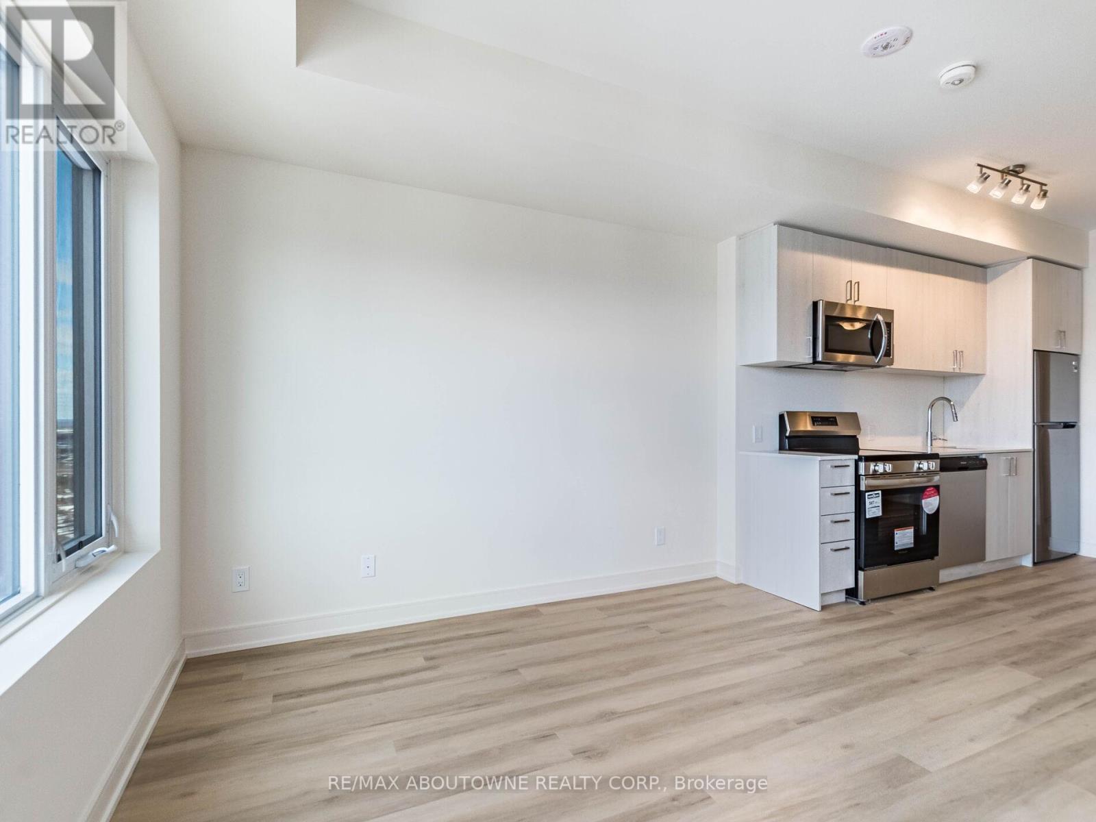 2401 - 8020 Derry Road, Milton, Ontario  L9T 9N7 - Photo 14 - W12920148