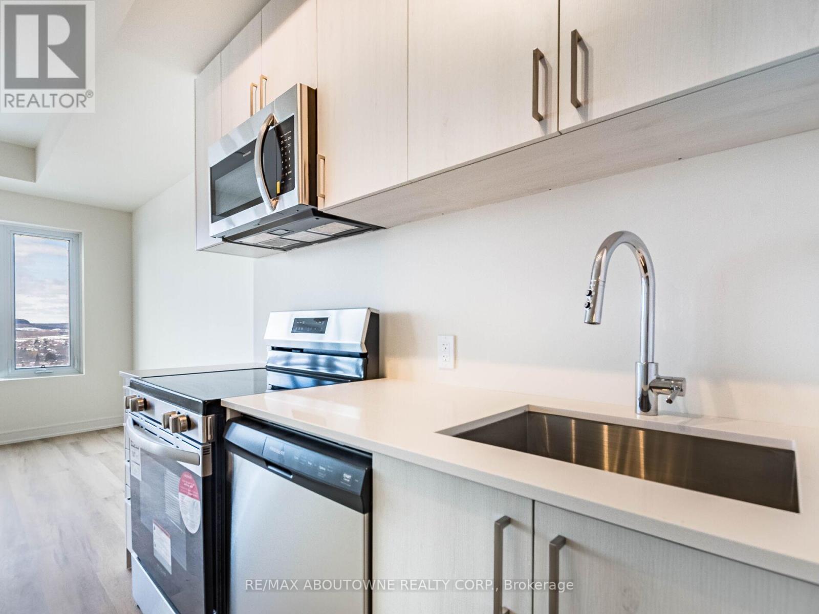 2401 - 8020 Derry Road, Milton, Ontario  L9T 9N7 - Photo 18 - W12920148