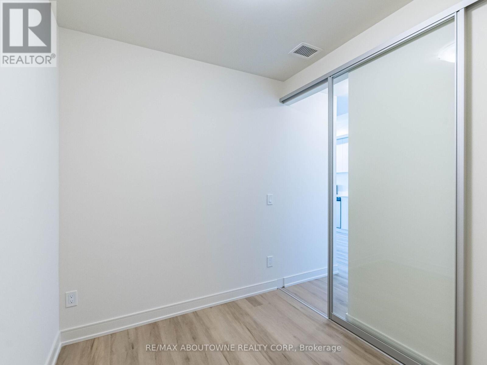 2401 - 8020 Derry Road, Milton, Ontario  L9T 9N7 - Photo 30 - W12920148