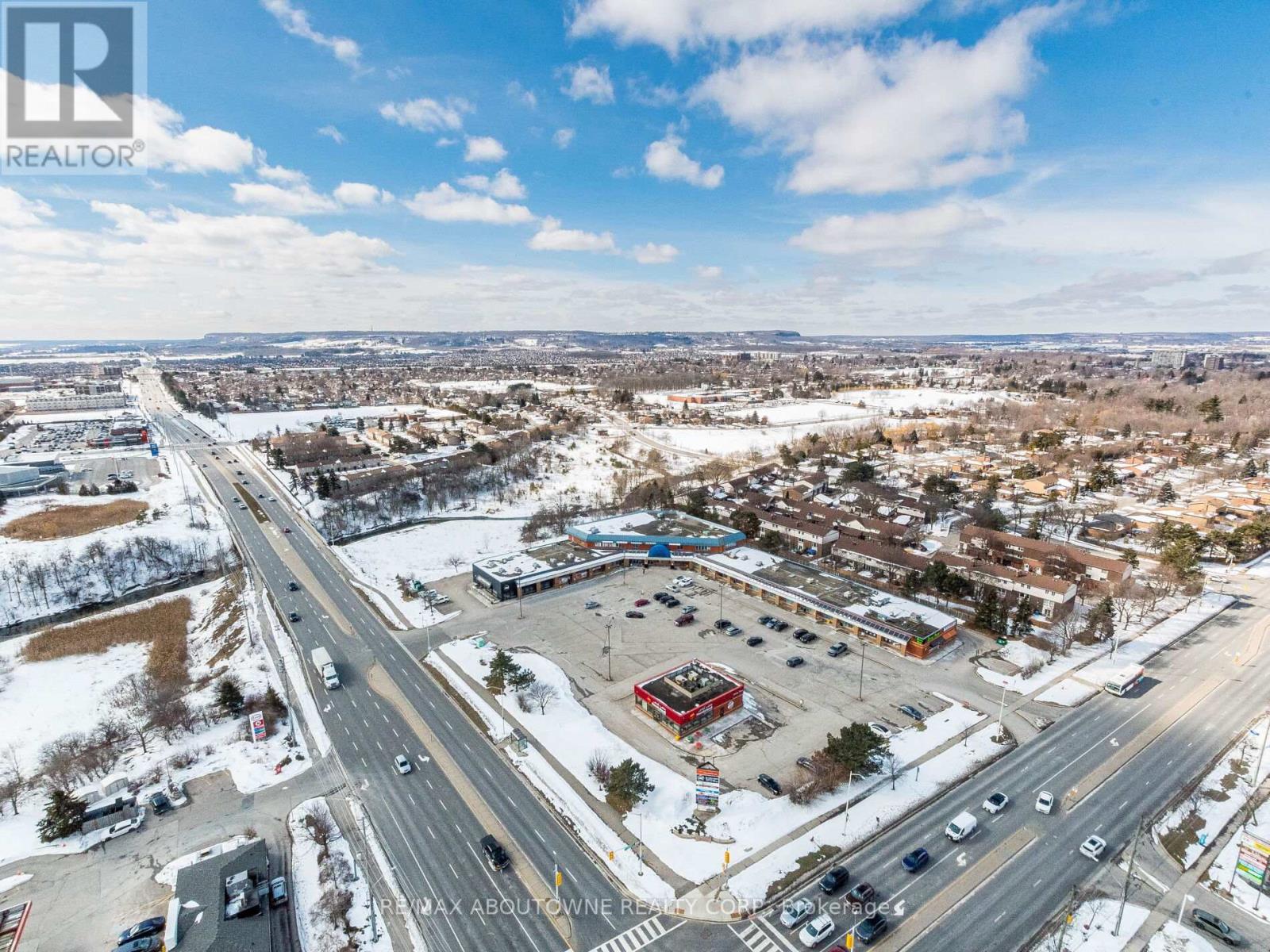 2401 - 8020 Derry Road, Milton, Ontario  L9T 9N7 - Photo 38 - W12920148