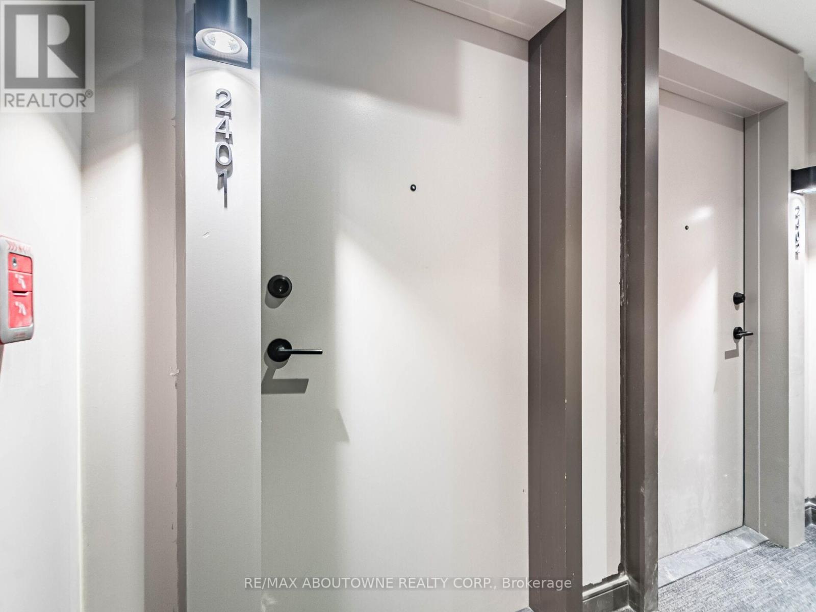 2401 - 8020 Derry Road, Milton, Ontario  L9T 9N7 - Photo 4 - W12920148