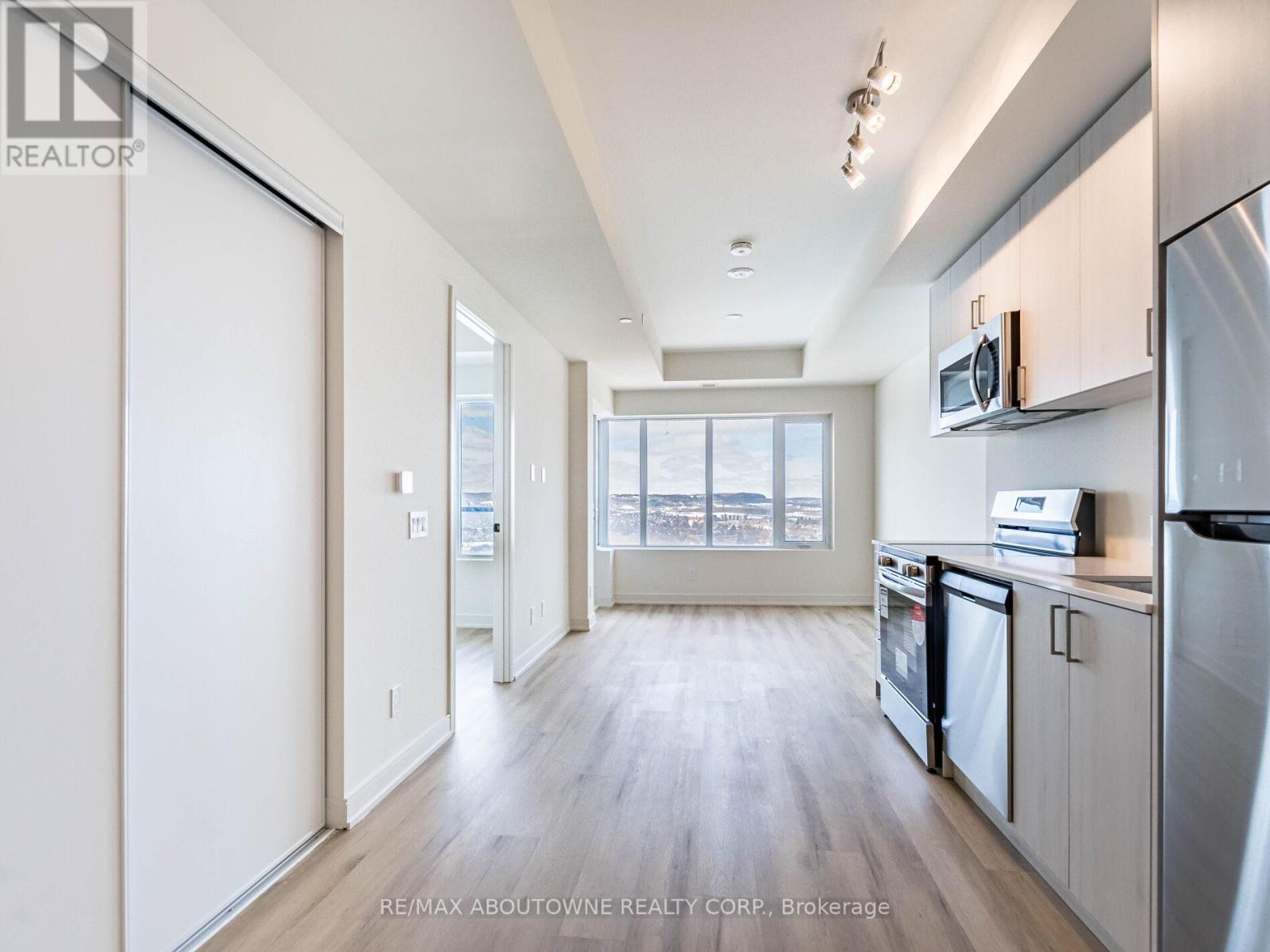 2401 - 8020 Derry Road, Milton, Ontario  L9T 9N7 - Photo 8 - W12920148