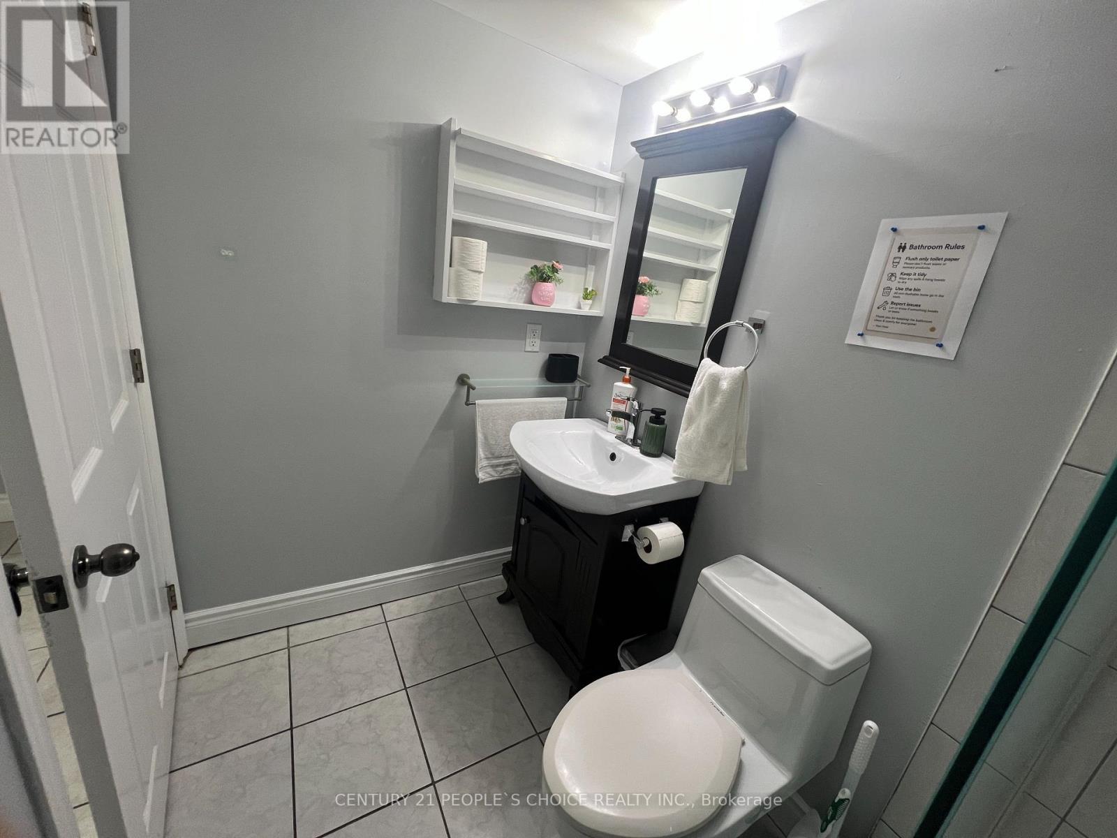 11 Queen Street S, Mississauga, Ontario  L5M 1K2 - Photo 11 - W12920168