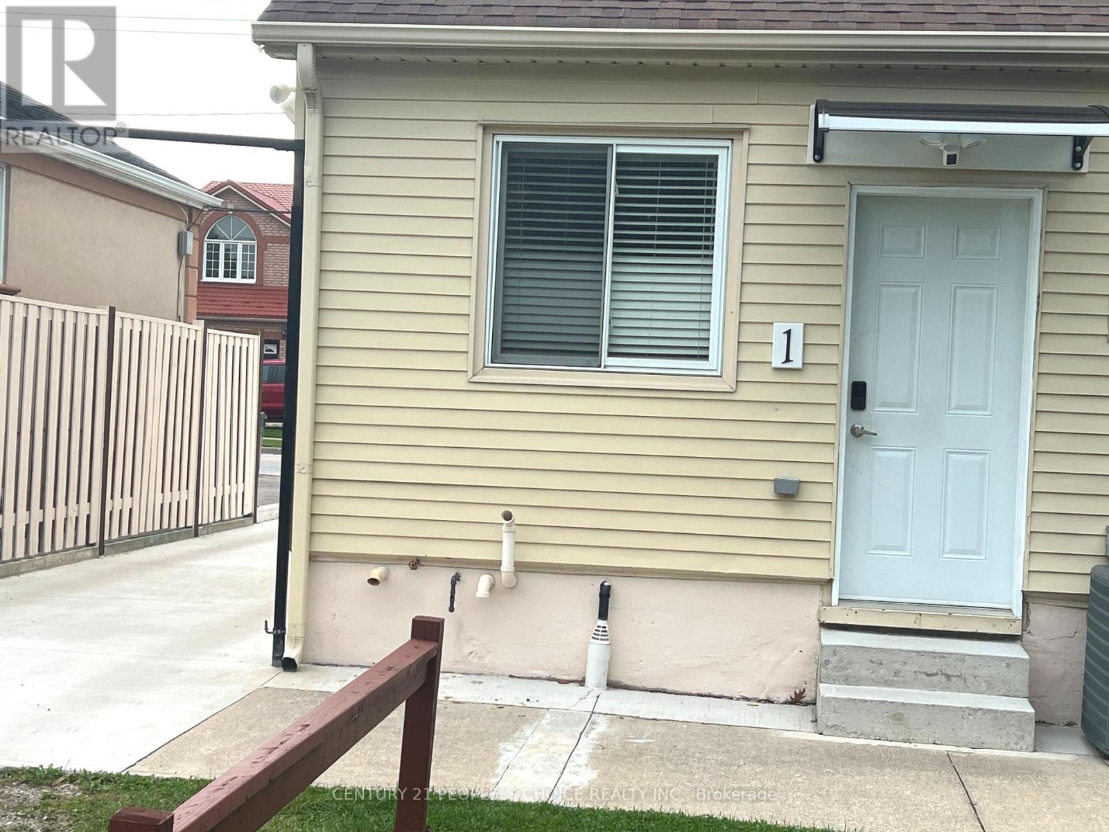 11 Queen Street S, Mississauga, Ontario  L5M 1K2 - Photo 15 - W12920168