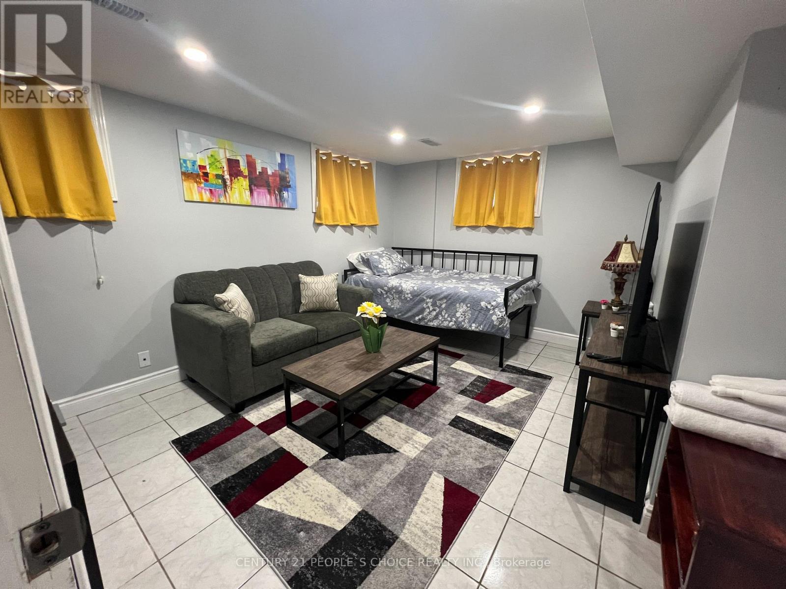 11 Queen Street S, Mississauga, Ontario  L5M 1K2 - Photo 5 - W12920168