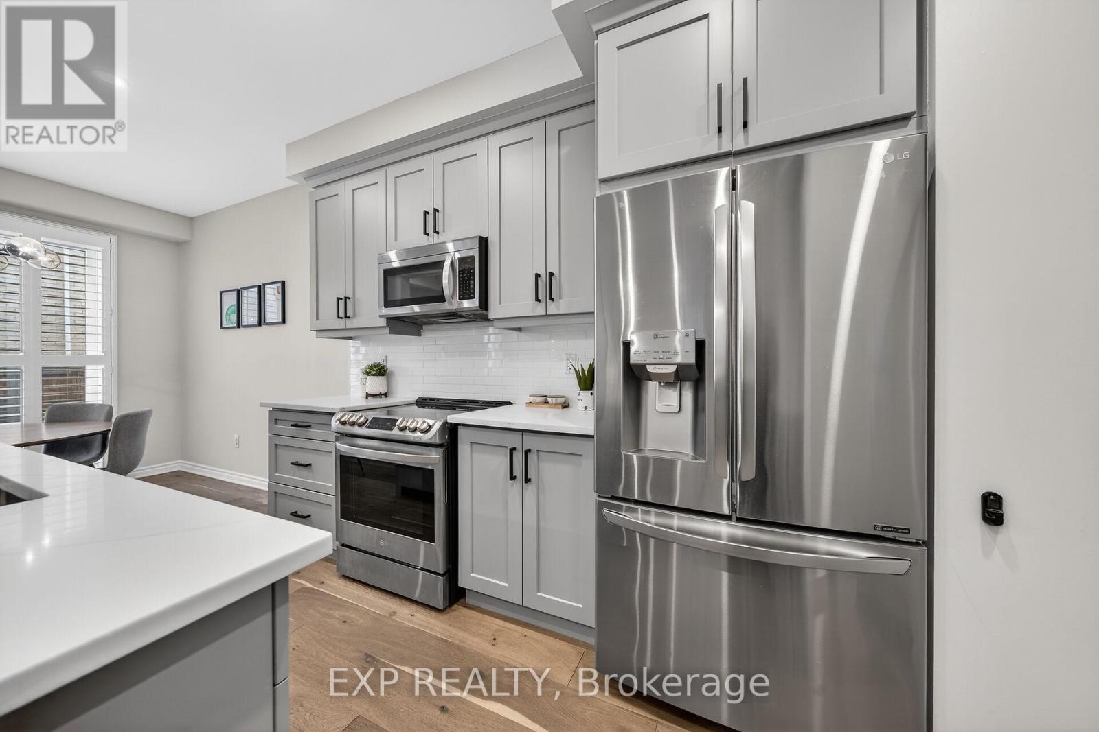 1384 Basswood Crescent, Milton, Ontario  L9E 1M4 - Photo 18 - W12920176