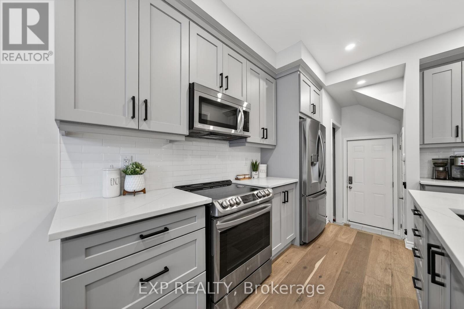 1384 Basswood Crescent, Milton, Ontario  L9E 1M4 - Photo 20 - W12920176