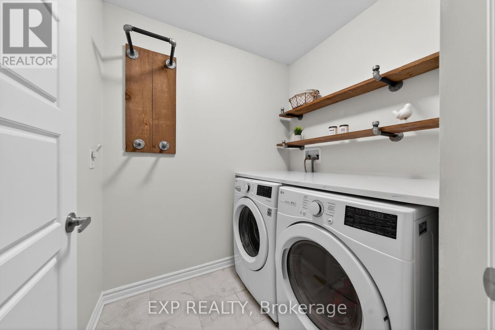 1384 Basswood Crescent, Milton, Ontario  L9E 1M4 - Photo 23 - W12920176