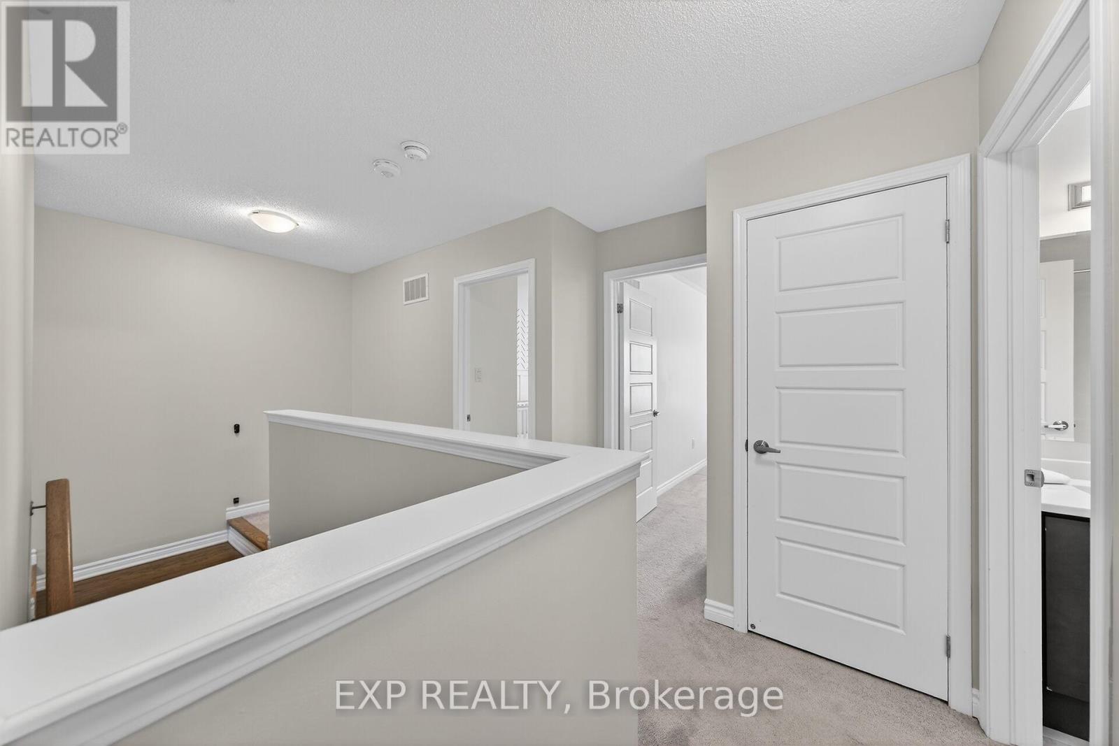 1384 Basswood Crescent, Milton, Ontario  L9E 1M4 - Photo 28 - W12920176