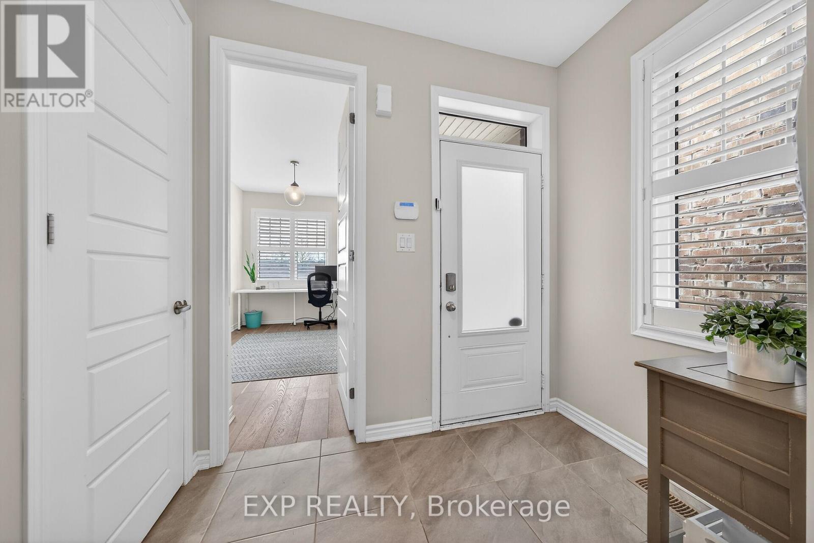 1384 Basswood Crescent, Milton, Ontario  L9E 1M4 - Photo 6 - W12920176