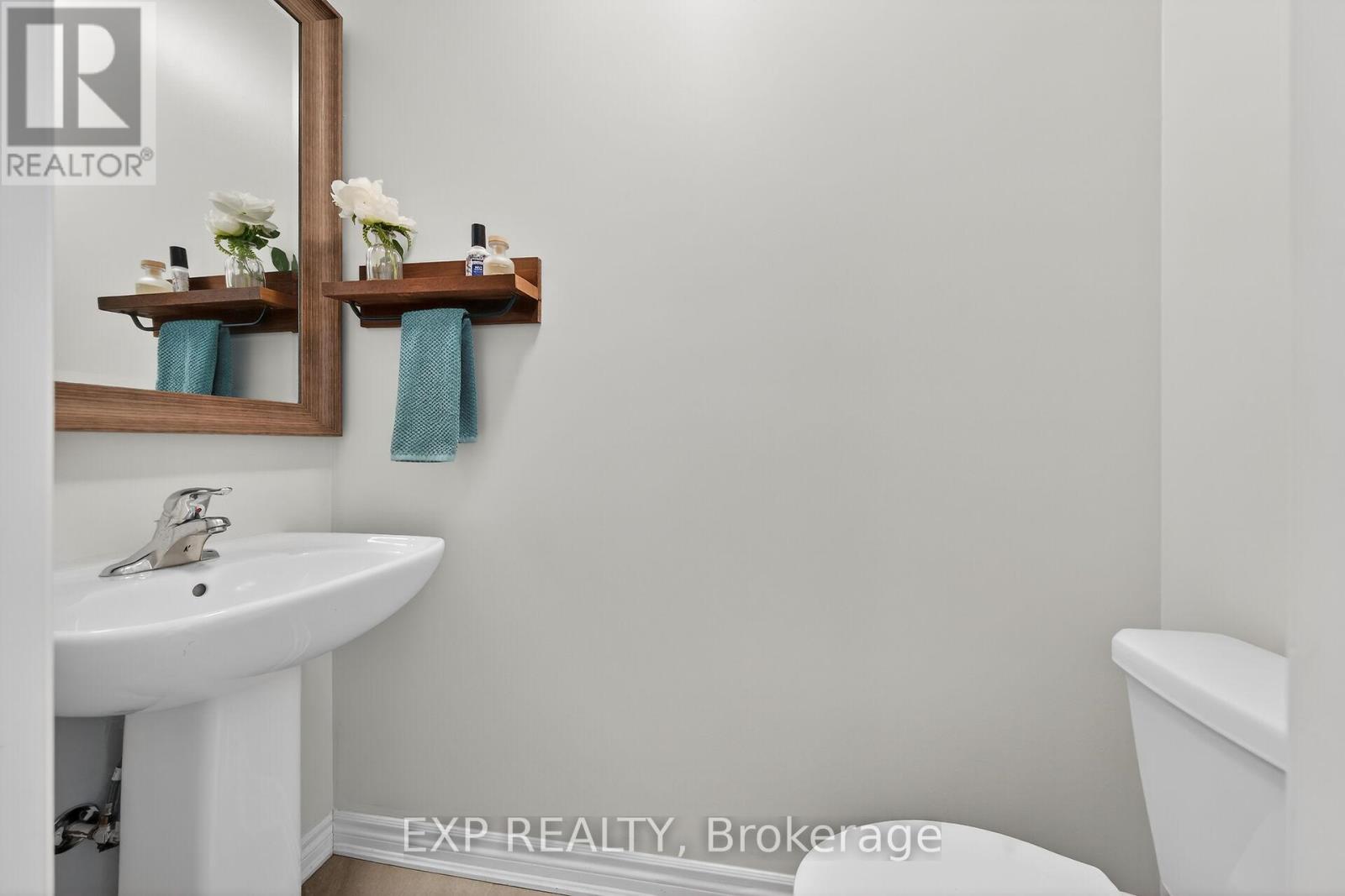 1384 Basswood Crescent, Milton, Ontario  L9E 1M4 - Photo 9 - W12920176