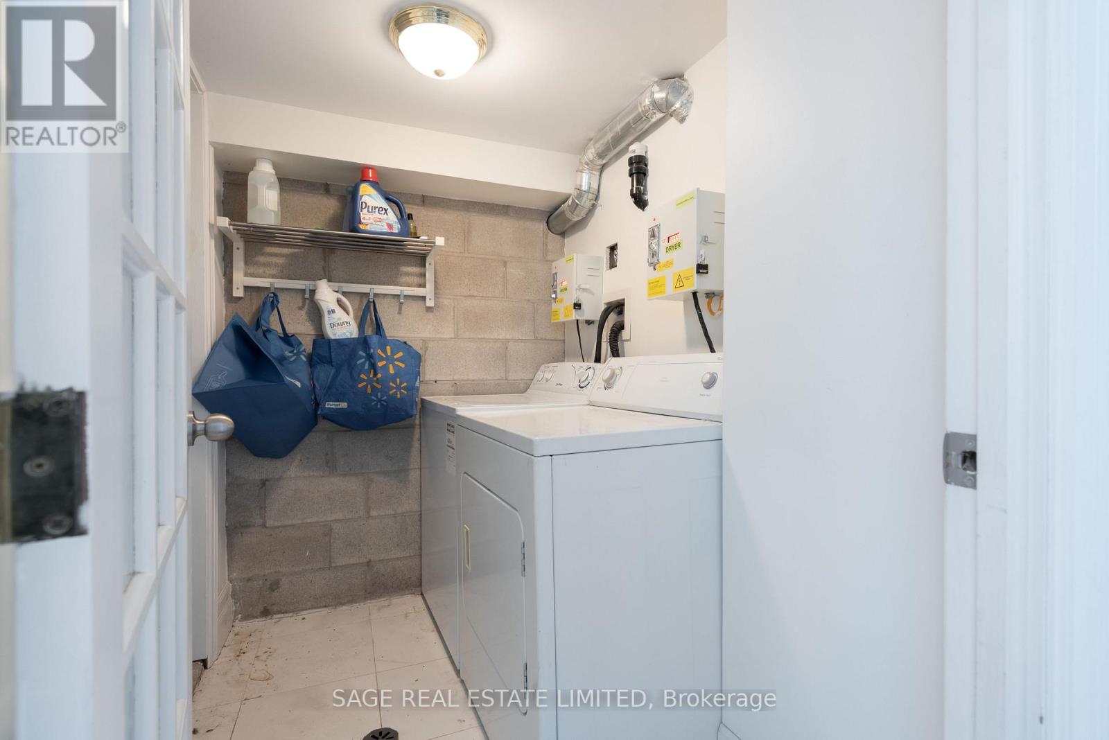 Main - 97 Holwood Avenue, Toronto, Ontario  M6M 1P7 - Photo 16 - W12920182