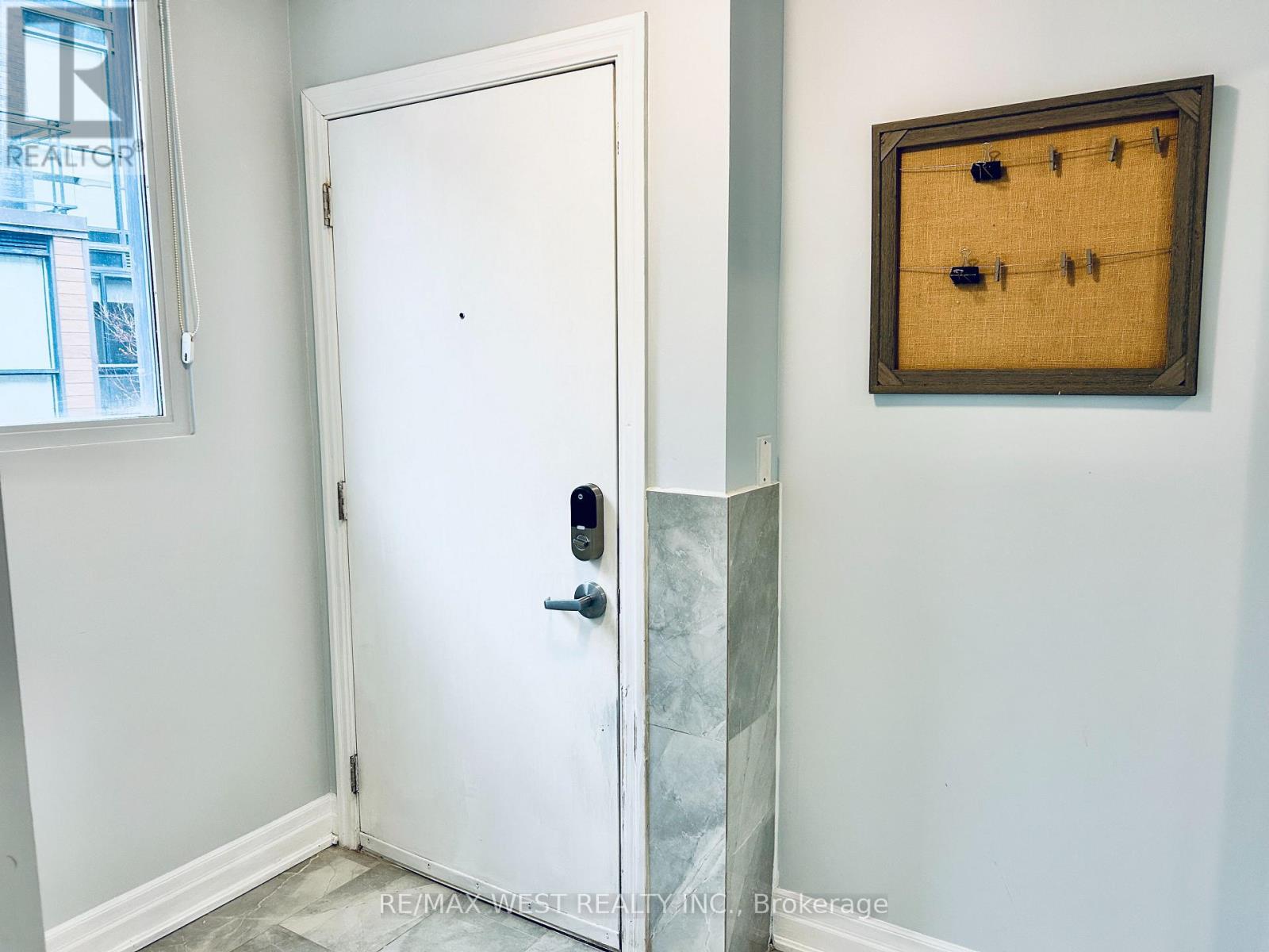 102 - 5 Sousa Mendes Street, Toronto, Ontario  M6P 0A8 - Photo 2 - W12920262