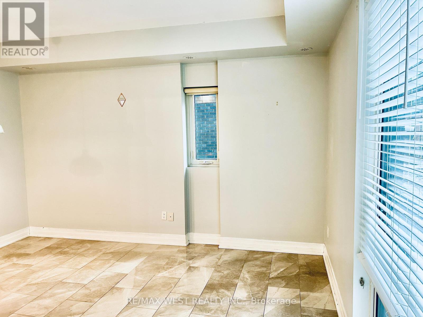 102 - 5 Sousa Mendes Street, Toronto, Ontario  M6P 0A8 - Photo 9 - W12920262