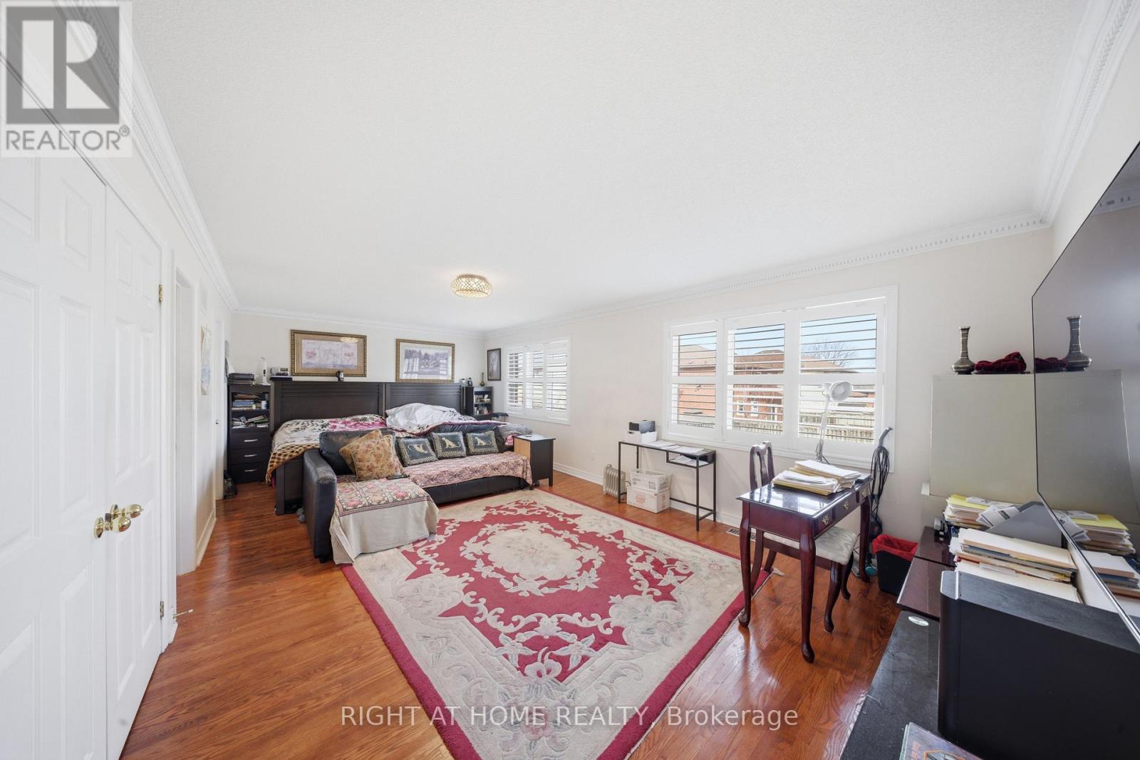 284 Maple Leaf Drive, Toronto, Ontario  M6L 1P3 - Photo 20 - W12920302