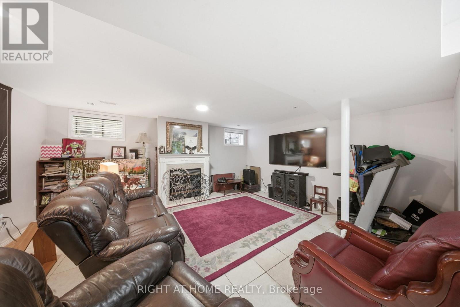 284 Maple Leaf Drive, Toronto, Ontario  M6L 1P3 - Photo 31 - W12920302