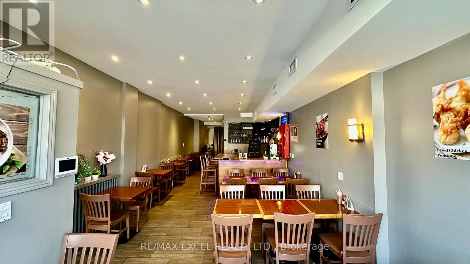 371 Roncesvalles Avenue E, Toronto (Roncesvalles), Ontario  M6R 2M7 - Photo 6 - W12920324