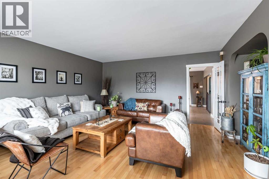 278 8 Street Sw, Medicine Hat, Alberta  T1A 4L7 - Photo 5 - A2293660