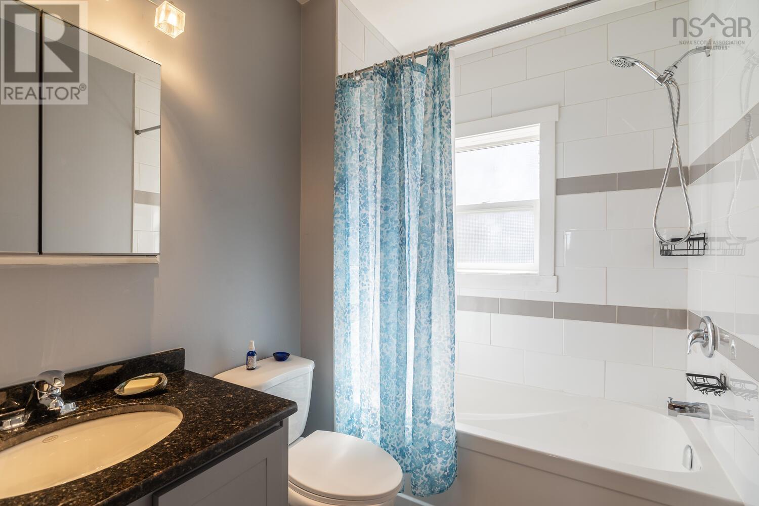 20 Avon Crescent, Halifax, Nova Scotia  B3R 2E3 - Photo 13 - 202605437