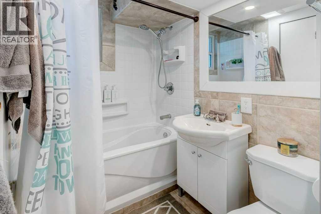 5223 3 Street W, Claresholm, Alberta  T0L 0T0 - Photo 21 - A2264489