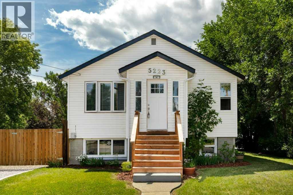 5223 3 Street W, Claresholm, Alberta