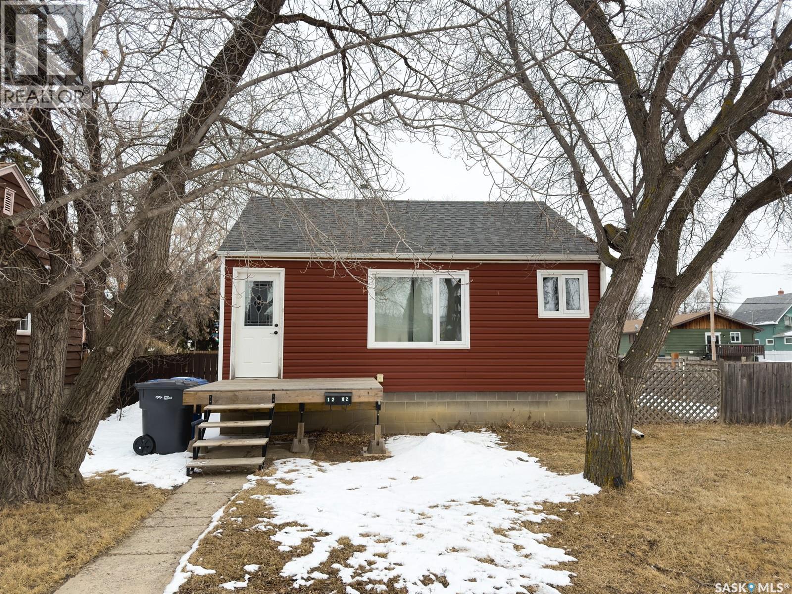 1202 106th STREET, north battleford, Saskatchewan