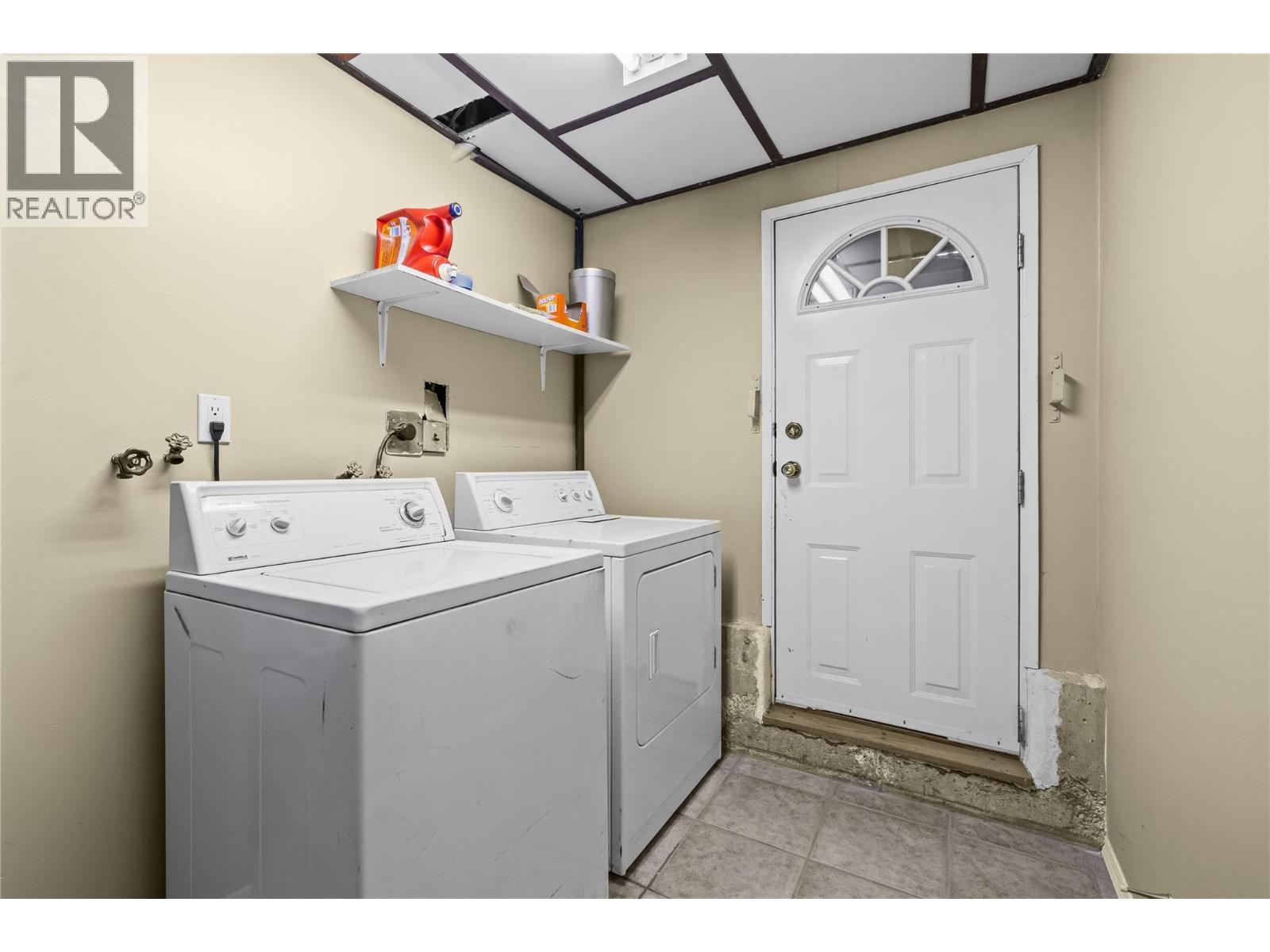 909 Grenfell Court, Kelowna, British Columbia  V1Y 8C5 - Photo 21 - 10379896