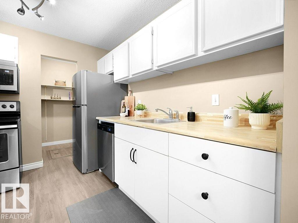 9345 172 St Nw, Edmonton, Alberta  T5T 3C3 - Photo 12 - E4478981