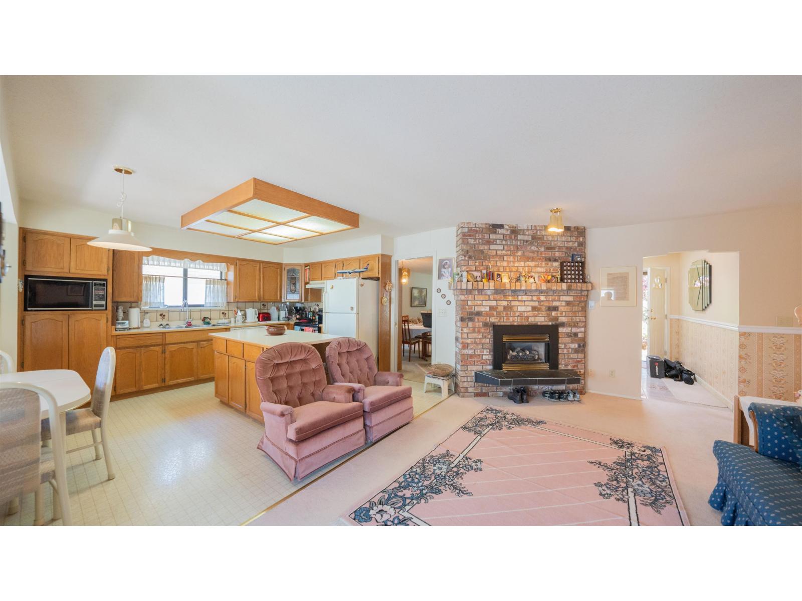 14076 19a Avenue, Surrey, British Columbia V4A 7Z6 - Photo 7 - R3100940