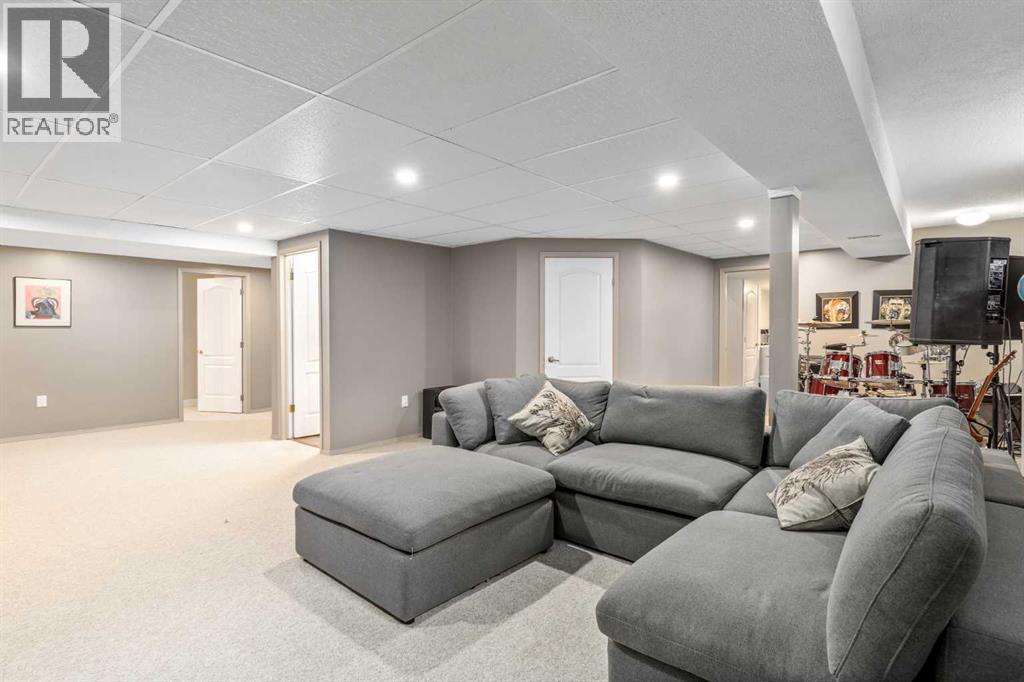 1414 Shawnee Drive, Calgary, Alberta  T2Y 2V1 - Photo 29 - A2284108