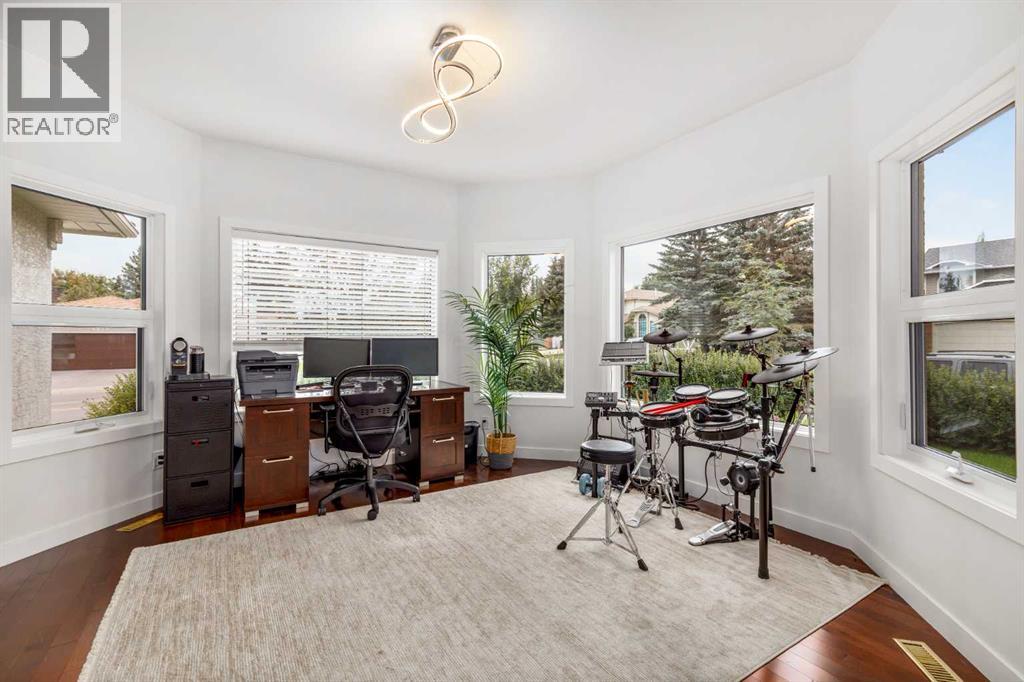 1414 Shawnee Drive, Calgary, Alberta  T2Y 2V1 - Photo 12 - A2284108