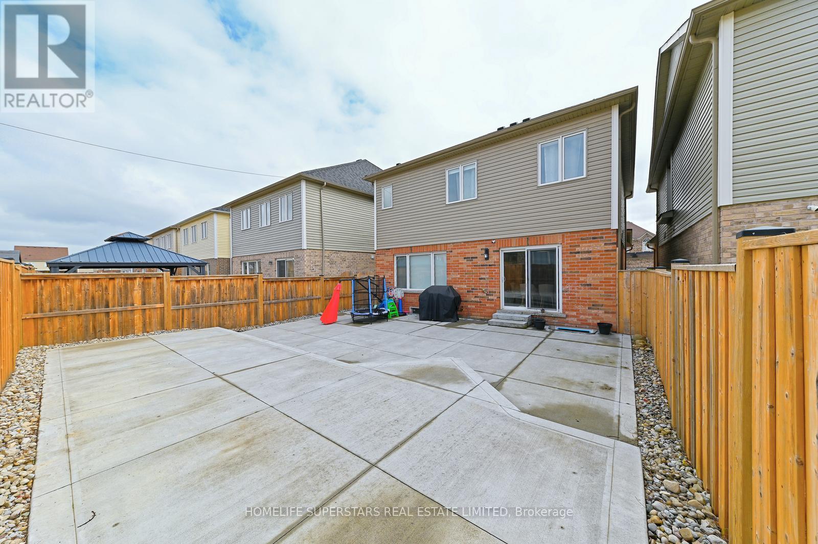 39 Knotty Pine Avenue, Cambridge, Ontario  N3H 0B8 - Photo 46 - X12920134