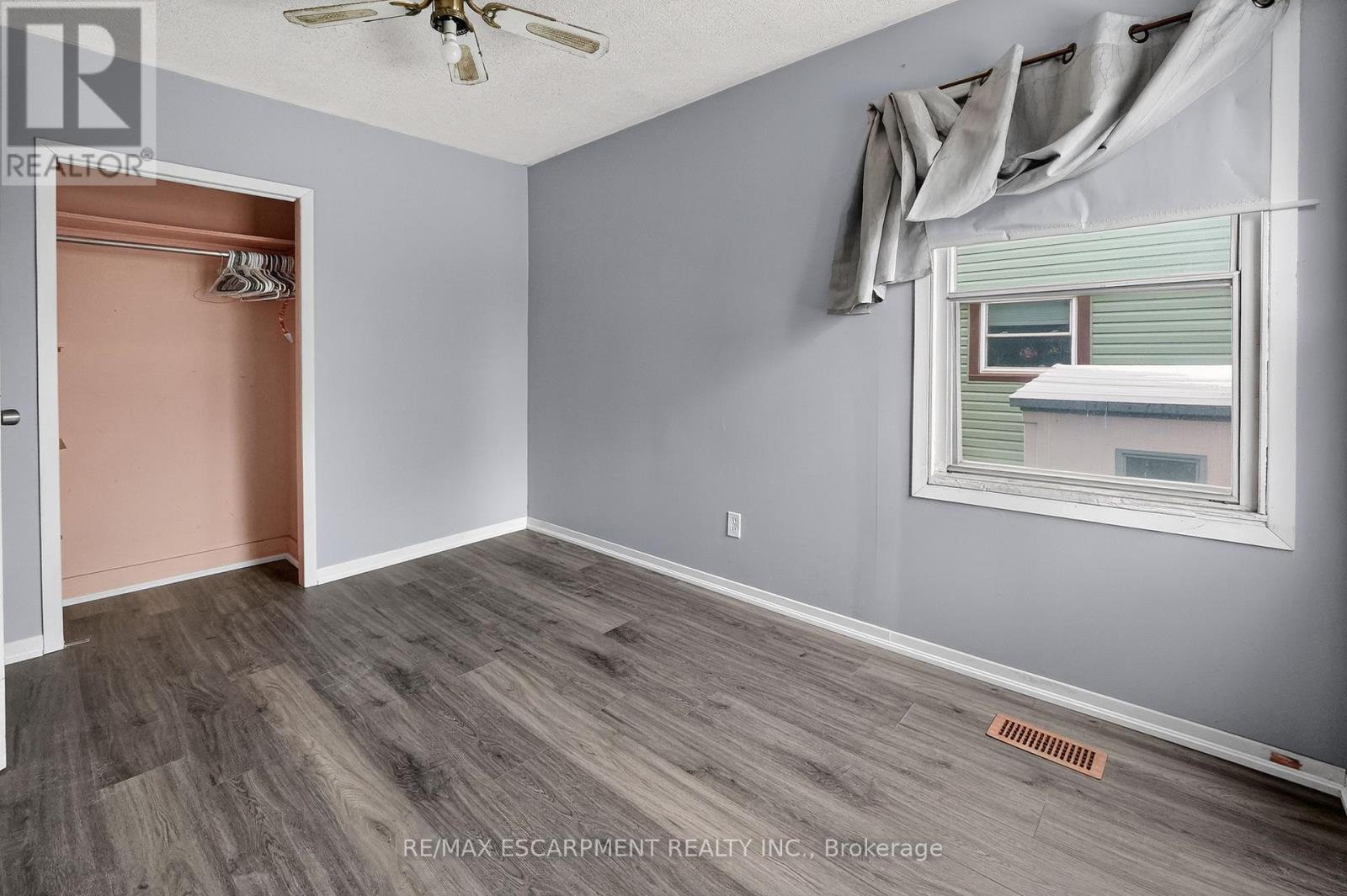 85 Grass Avenue, St. Catharines, Ontario  L2R 1T2 - Photo 14 - X12920144