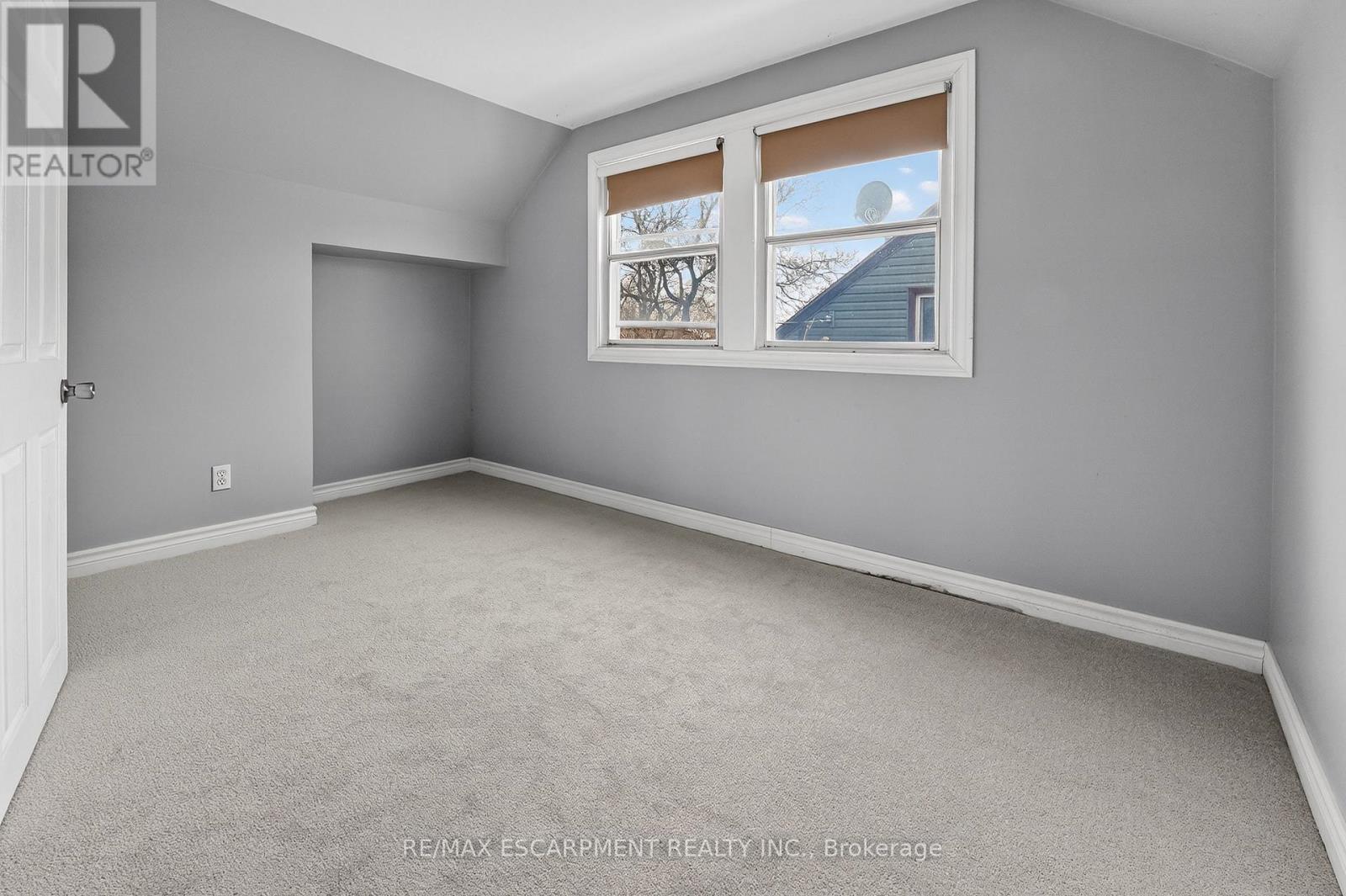 85 Grass Avenue, St. Catharines, Ontario  L2R 1T2 - Photo 17 - X12920144