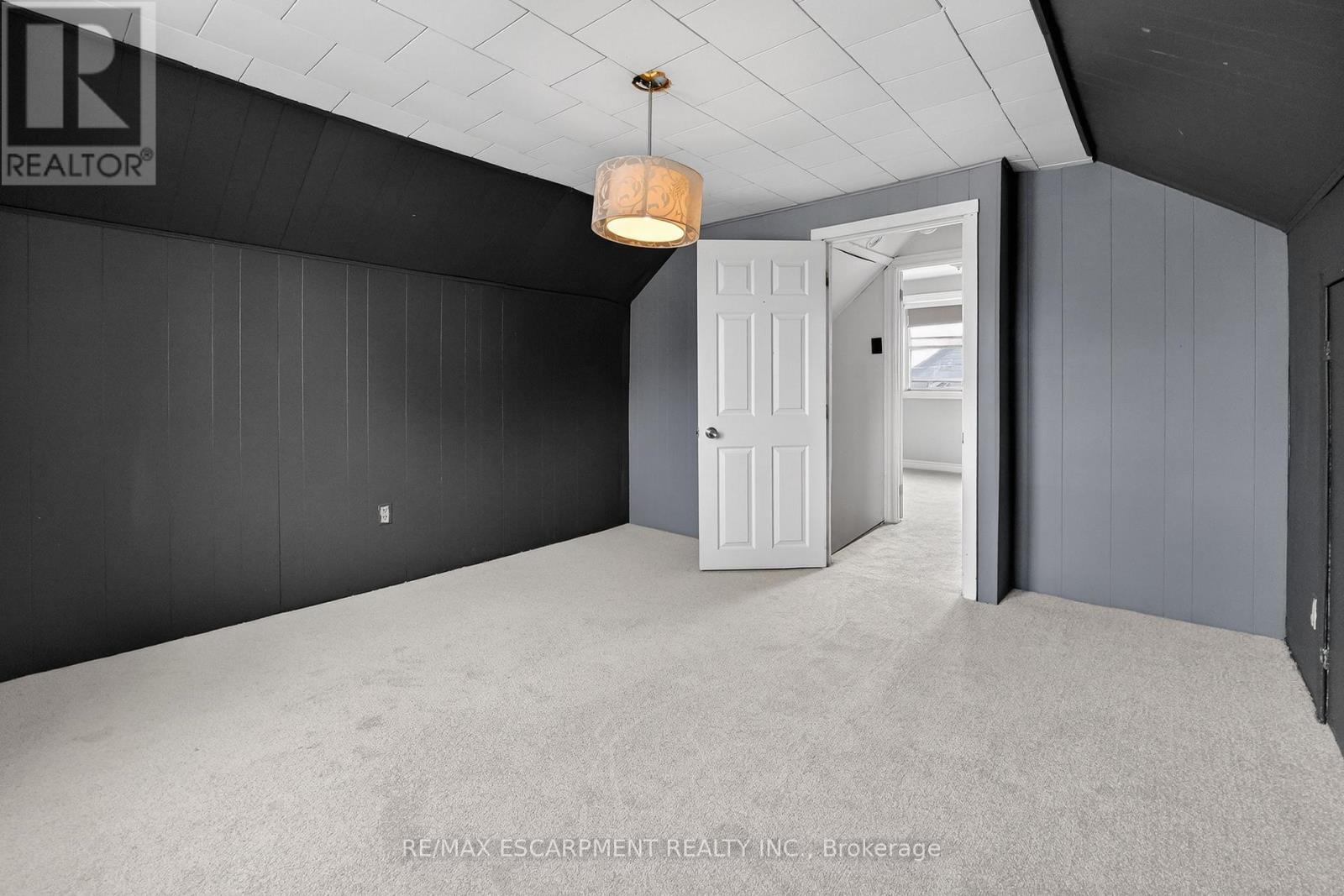 85 Grass Avenue, St. Catharines, Ontario  L2R 1T2 - Photo 21 - X12920144