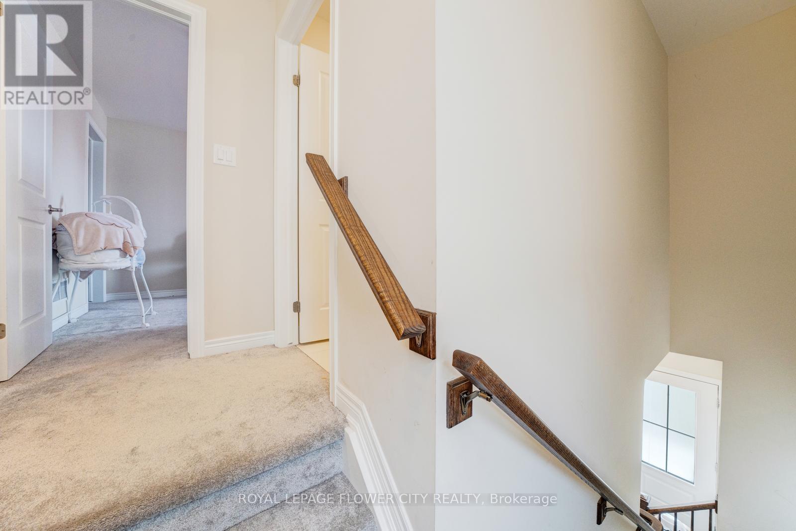 24 Sycamore Street, Welland, Ontario L3C 0H8 - Photo 23 - X12920272