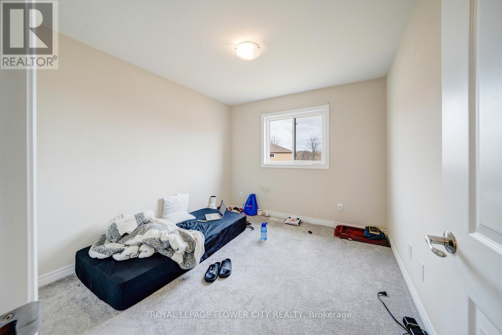 24 Sycamore Street, Welland, Ontario L3C 0H8 - Photo 26 - X12920272