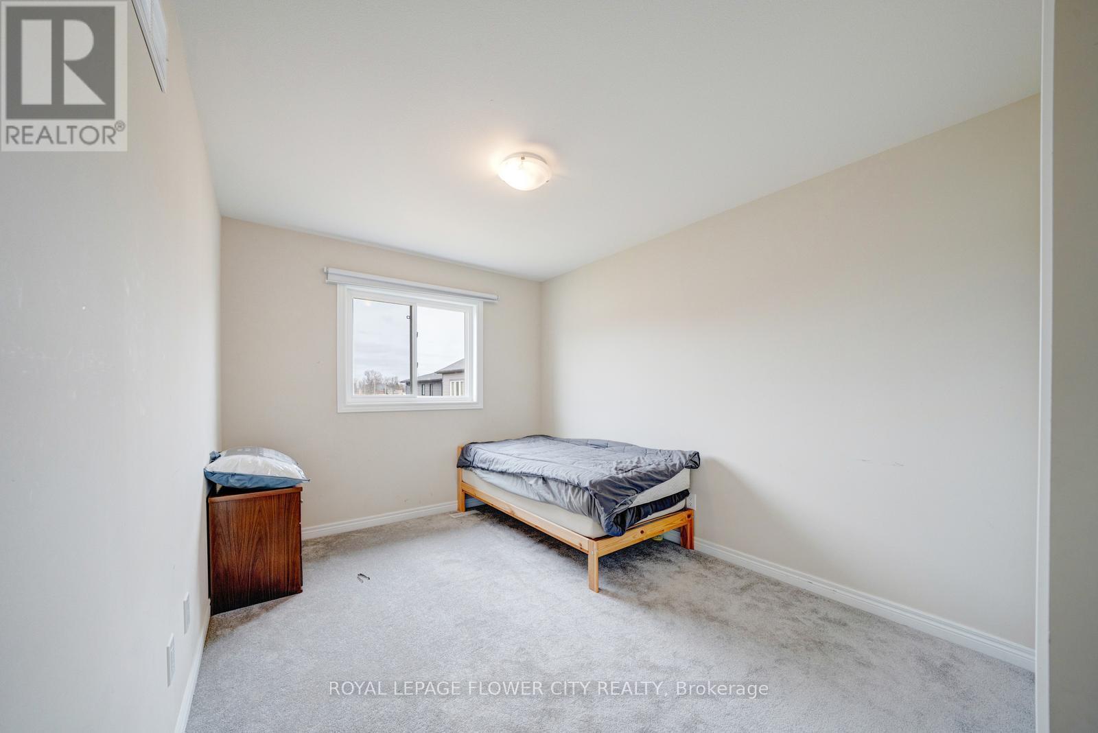 24 Sycamore Street, Welland, Ontario L3C 0H8 - Photo 29 - X12920272