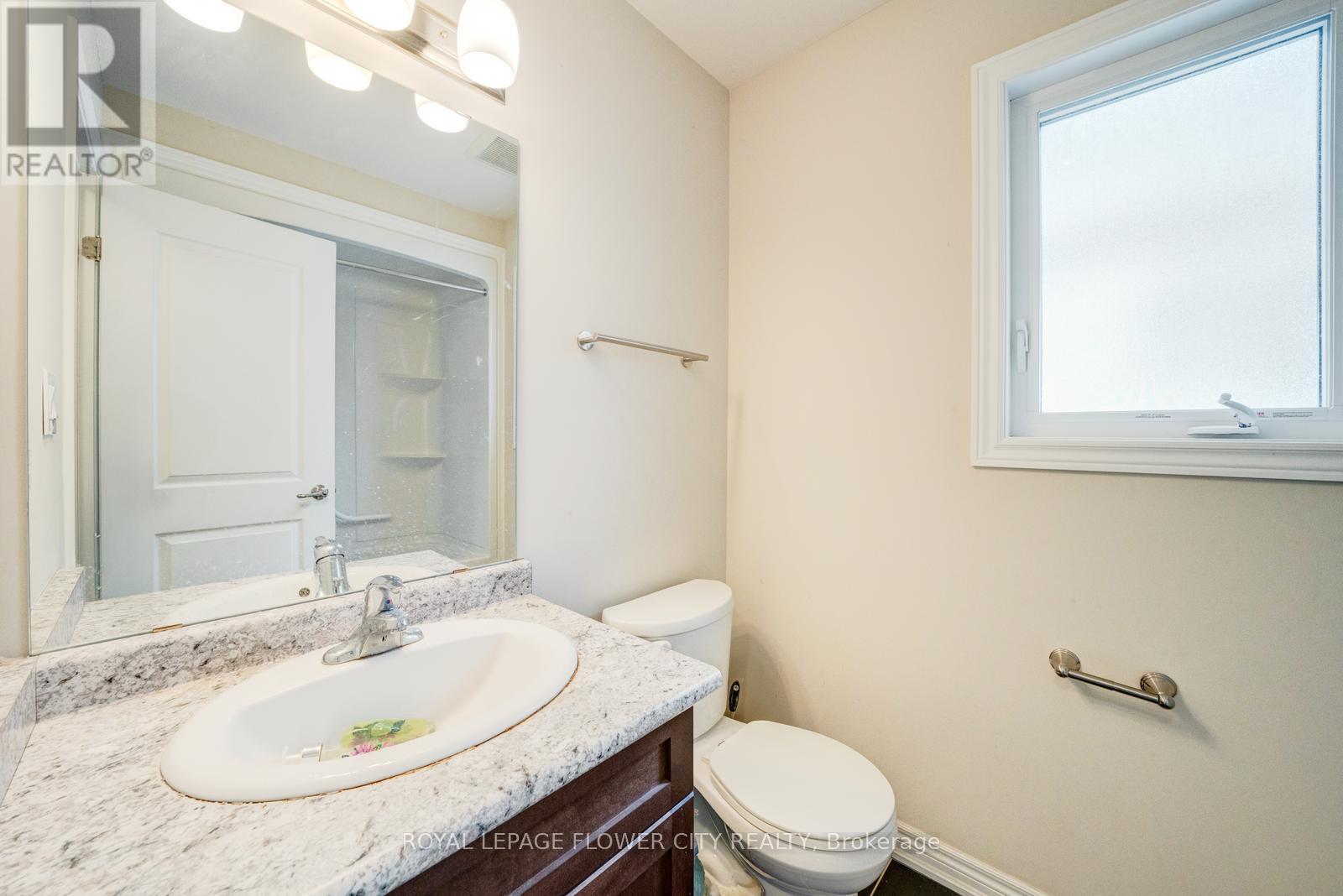 24 Sycamore Street, Welland, Ontario L3C 0H8 - Photo 32 - X12920272