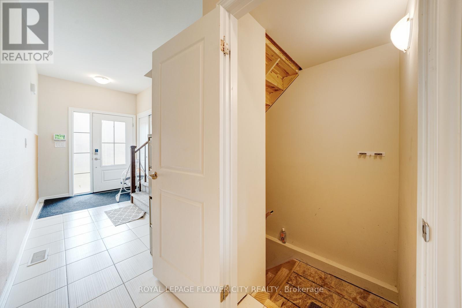 24 Sycamore Street, Welland, Ontario L3C 0H8 - Photo 40 - X12920272