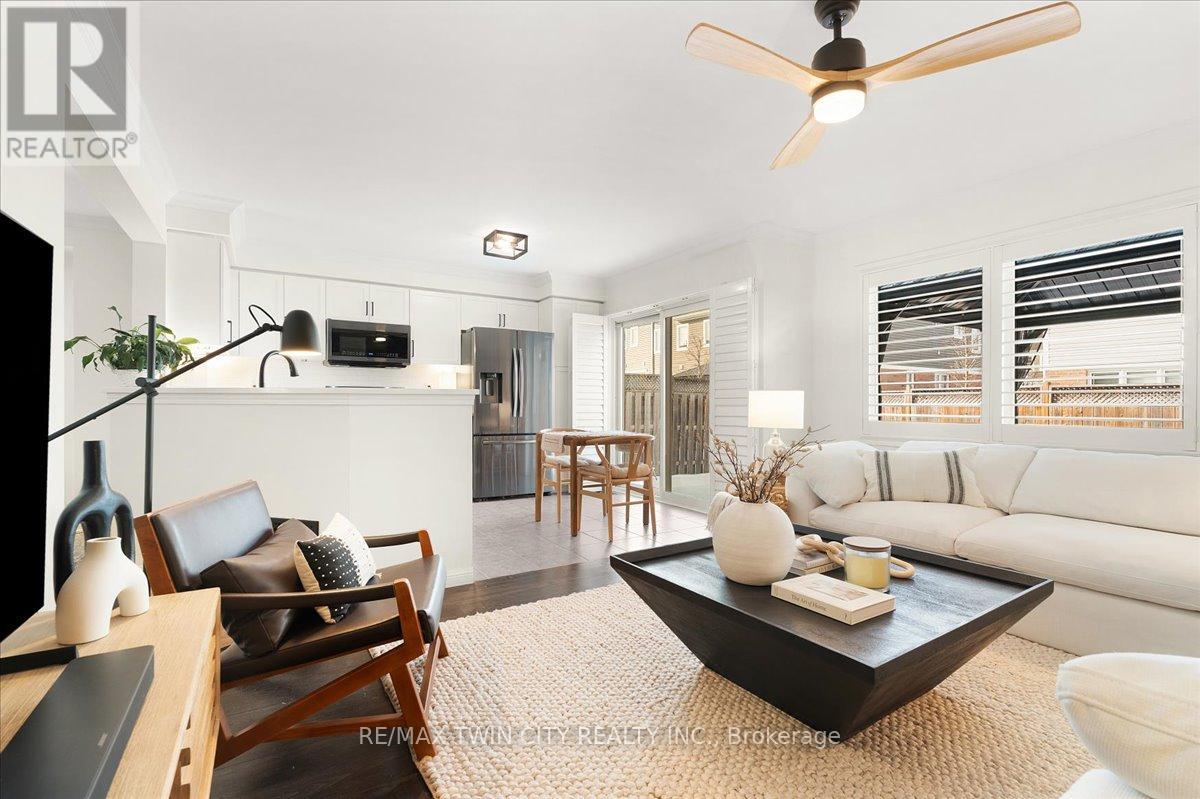 48 Manhattan Circle, Cambridge, Ontario  N3C 0C4 - Photo 11 - X12920280