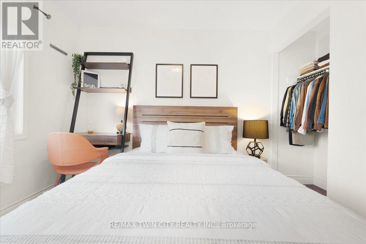 48 Manhattan Circle, Cambridge, Ontario  N3C 0C4 - Photo 28 - X12920280