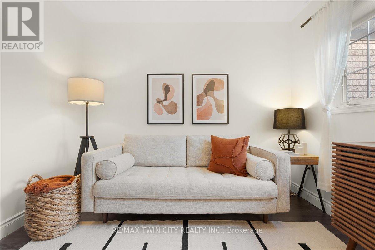 48 Manhattan Circle, Cambridge, Ontario  N3C 0C4 - Photo 33 - X12920280