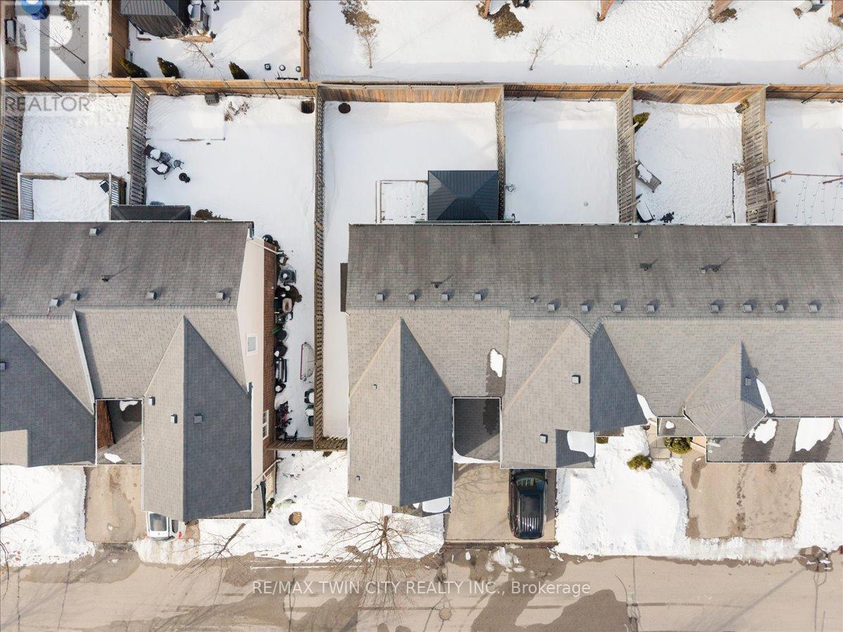 48 Manhattan Circle, Cambridge, Ontario  N3C 0C4 - Photo 45 - X12920280