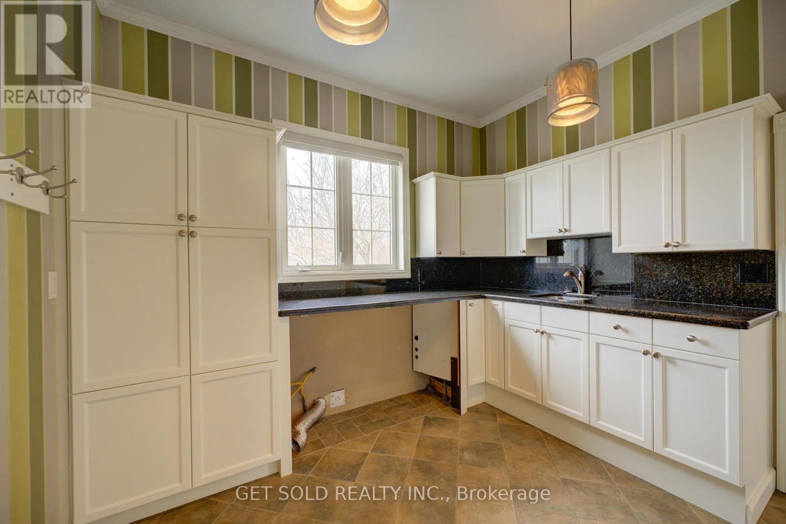 214 Maple Avenue S, Brant, Ontario  N0E 1A0 - Photo 15 - X12920282