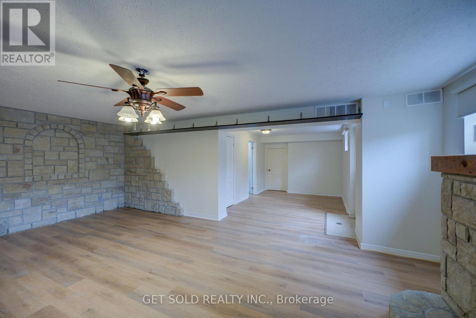 214 Maple Avenue S, Brant, Ontario  N0E 1A0 - Photo 35 - X12920282