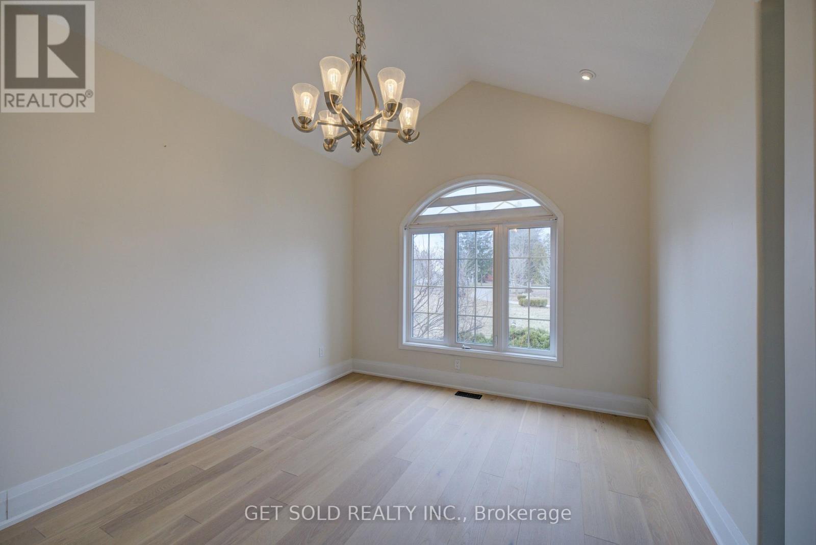 214 Maple Avenue S, Brant, Ontario  N0E 1A0 - Photo 8 - X12920282