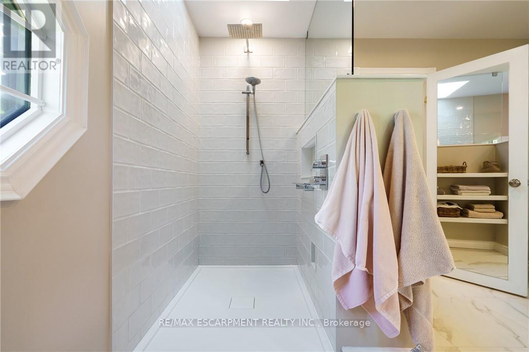 373 Brookview Court, Hamilton, Ontario  L9G 4E6 - Photo 30 - X12920288